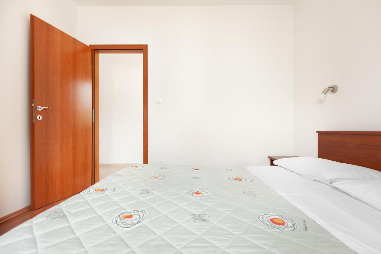 טרוגיר Apartments Lumaduma מראה חיצוני תמונה