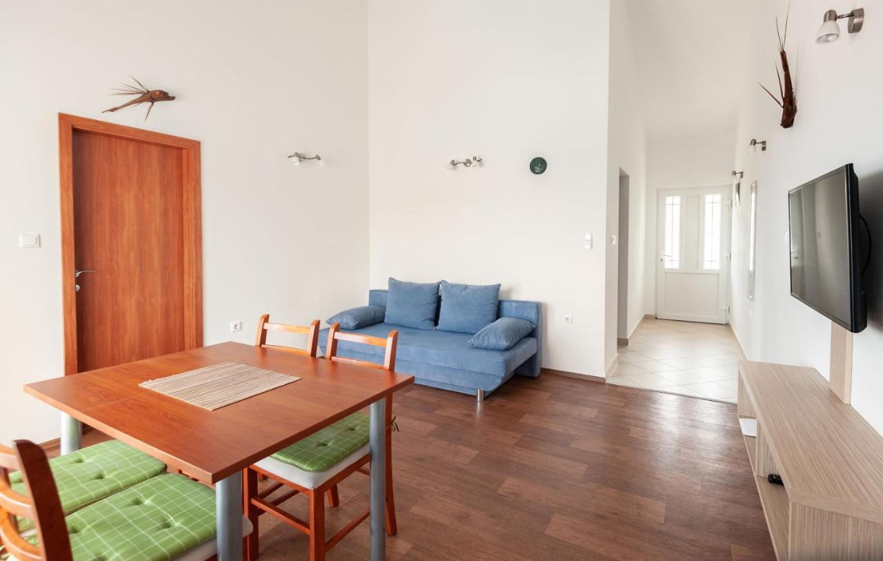 טרוגיר Apartments Lumaduma מראה חיצוני תמונה